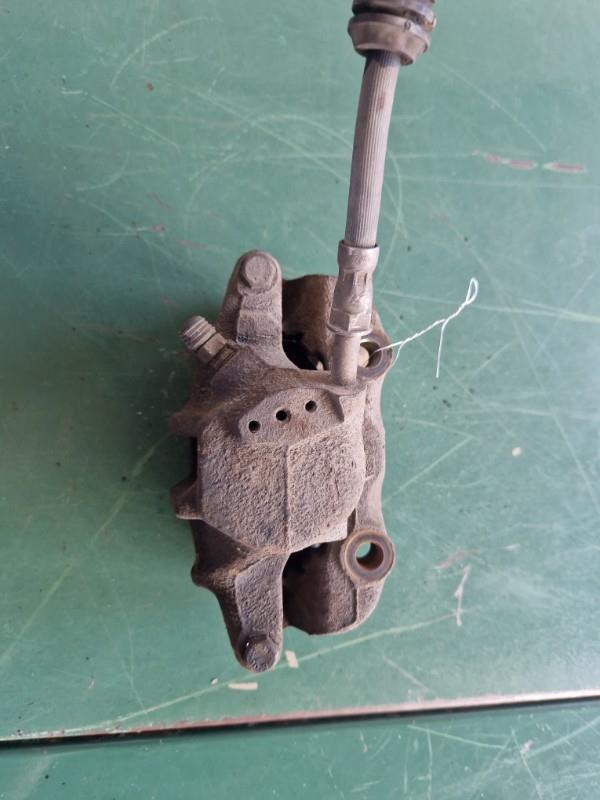 Etrier avant droit (freinage) VOLKSWAGEN CADDY 2 Diesel - 1