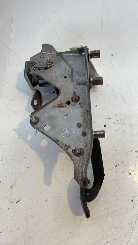 Pedale de frein RENAULT CLIO 3 PHASE 1 Diesel - 1