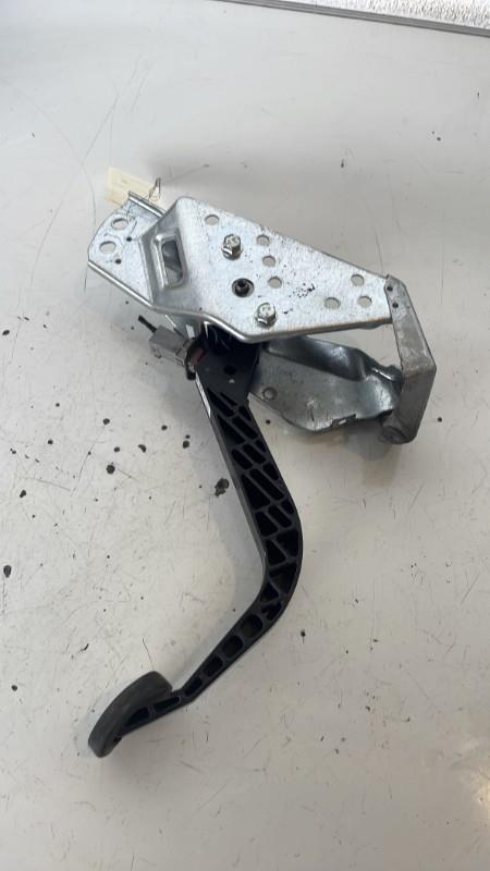 Pedale d'embrayage OPEL ZAFIRA B PHASE 1 Diesel - 1