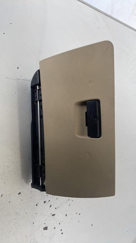 Boite a gants BMW SERIE 3 E90 PHASE 1 Diesel - 1