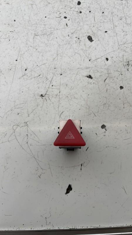 Bouton de warning VOLKSWAGEN SCIROCCO 3 PHASE 1 COUPE Diesel - 1