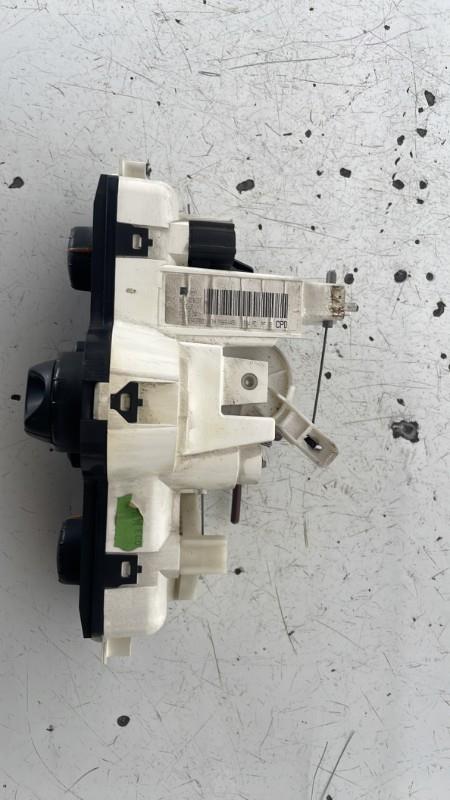 Commande chauffage RENAULT MEGANE 2 PHASE 1 Essence - 1