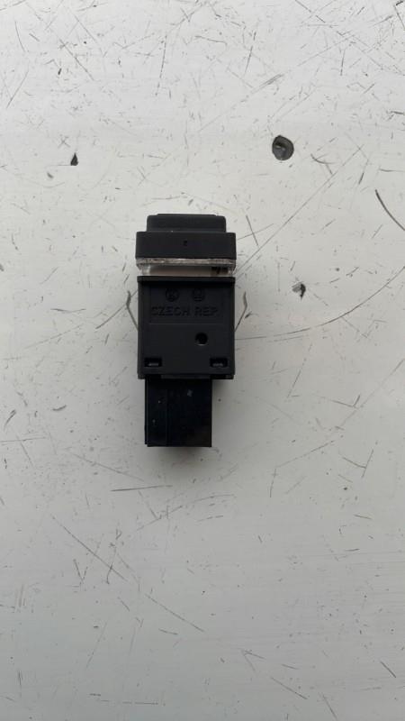 Commande degivrage lunette arriere SKODA FABIA 2 PHASE 1 Diesel - 1