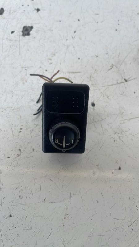 Commande retroviseurs NISSAN ALMERA TINO PHASE 1 Diesel - 1