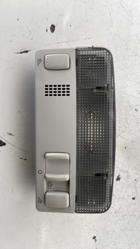 Eclairage de plafonnier SKODA FABIA 2 PHASE 1 Diesel - 1