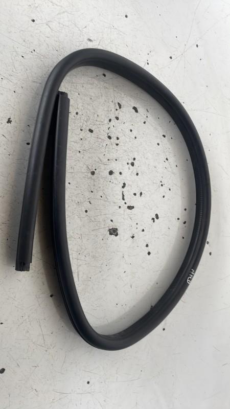 Joint de porte arriere droite CHEVROLET SPARK PHASE 1 Essence - 1