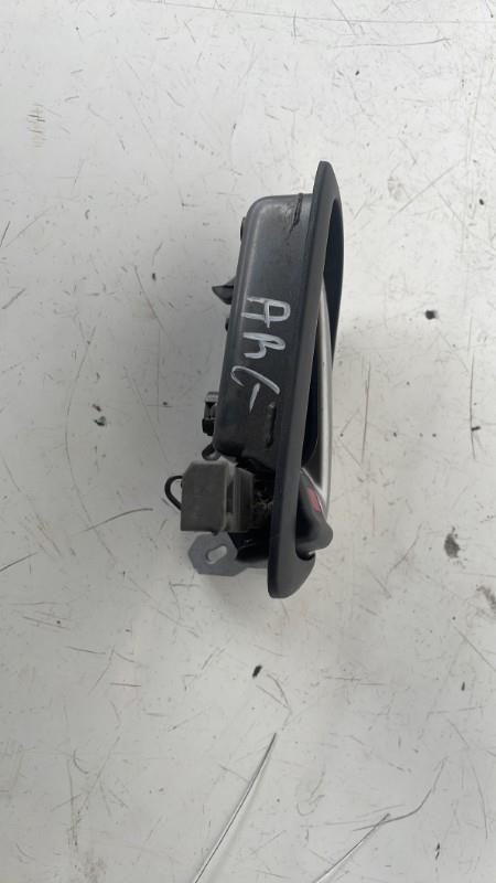 Poignee interieur arriere gauche MAZDA 2 1 Essence - 1