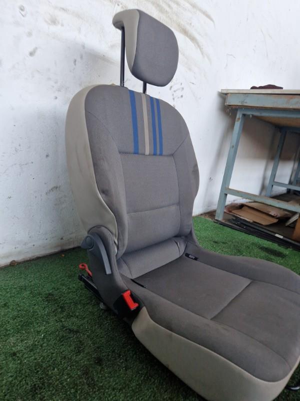 Siege arriere gauche RENAULT TWINGO 2 PHASE 1 Essence - 1