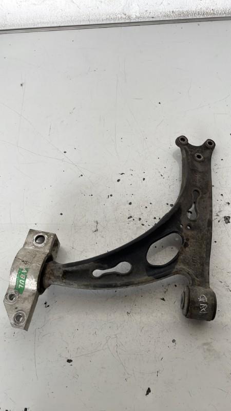 Triangle avant droit VOLKSWAGEN SCIROCCO 3 PHASE 1 COUPE Diesel - 1