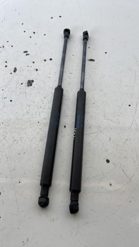 Verin de coffre RENAULT TWINGO 2 PHASE 1 Essence - 1