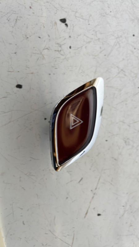 Bouton de warning CITROEN DS3 PHASE 1 Essence - 1