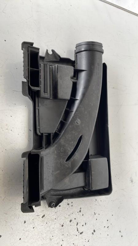 Cache moteur  BMW SERIE 1 E87 PHASE 2 Essence - 1