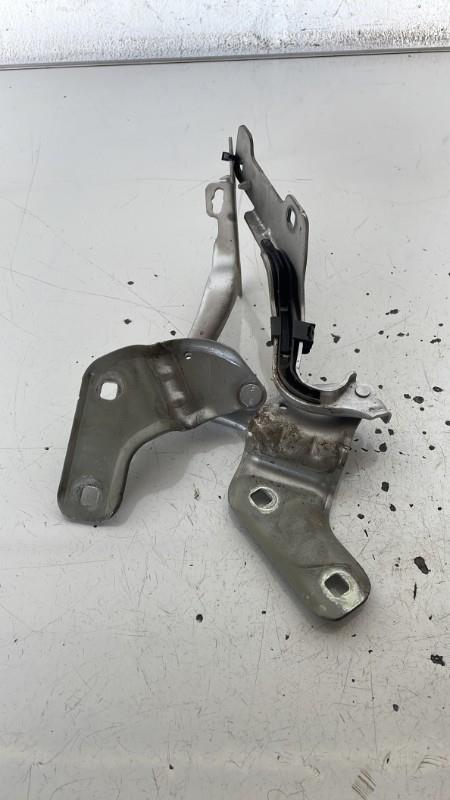 Charniere de capot RENAULT CLIO 3 PHASE 2 Diesel - 1