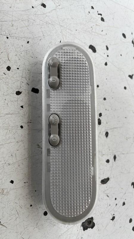 Eclairage de plafonnier RENAULT CLIO 3 PHASE 2 Diesel - 1