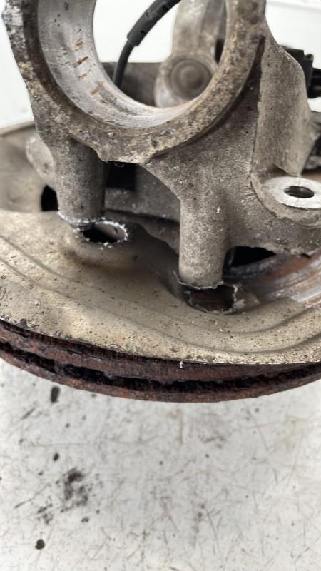 Moyeu avant gauche BMW SERIE 1 E87 PHASE 2 Essence - 1
