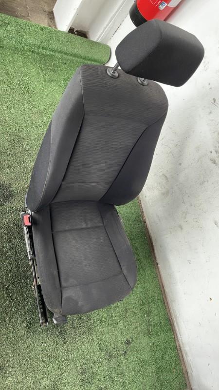 Siege avant gauche BMW SERIE 1 E87 PHASE 2 Essence - 1