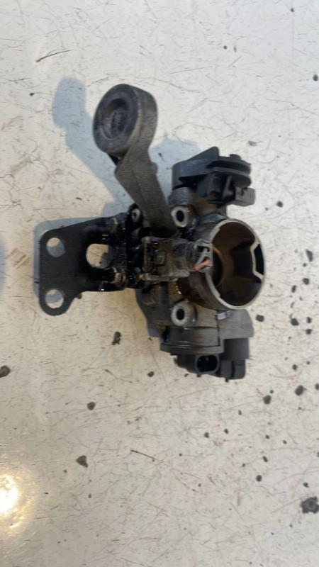 Boitier papillon RENAULT CLIO 2 PHASE 2 Essence - 1