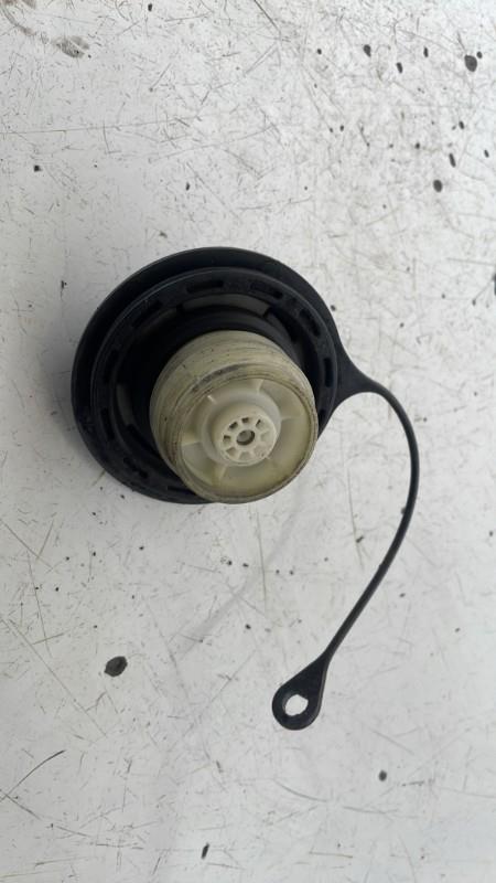 Bouchon de carburant MERCEDES CLASSE M 163 PHASE 1 Essence - 1