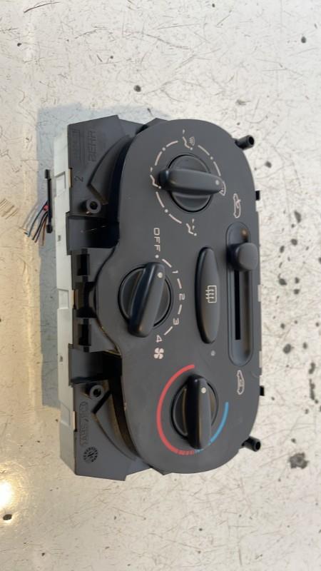 Commande chauffage PEUGEOT 206 PHASE 1 Essence - 1