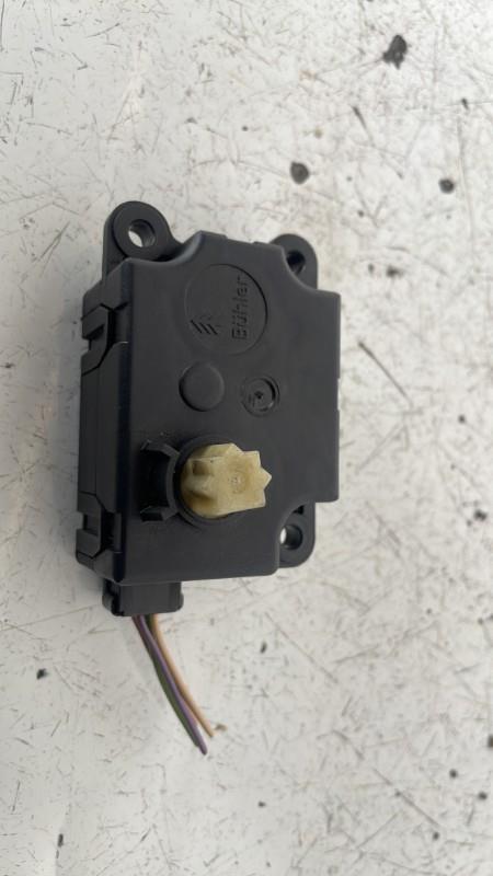 Module électronique RENAULT CLIO 3 PHASE 1 Essence - 1