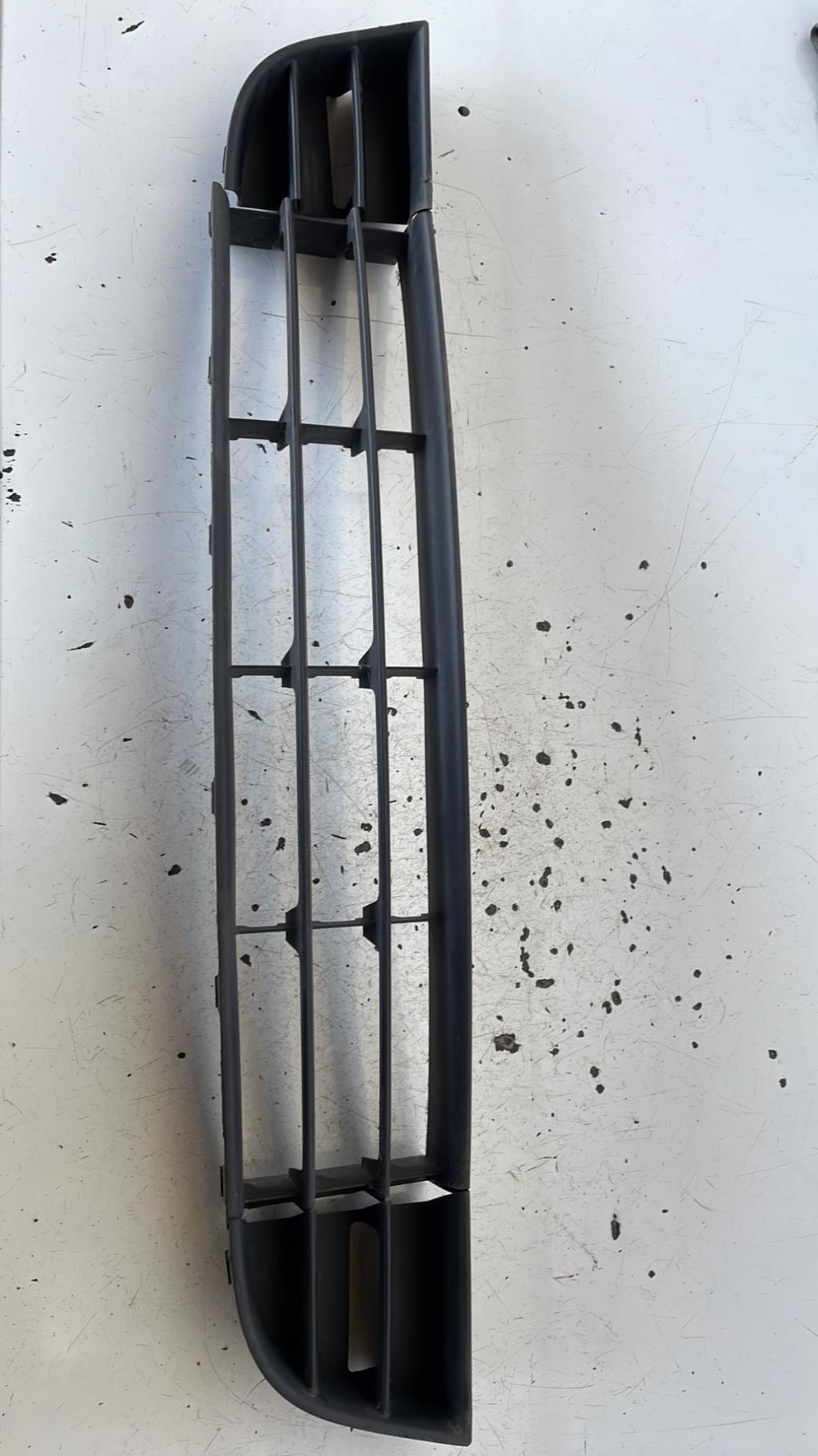 Grille de pare choc SKODA OCTAVIA 3 PHASE 2 BREAK  - 1