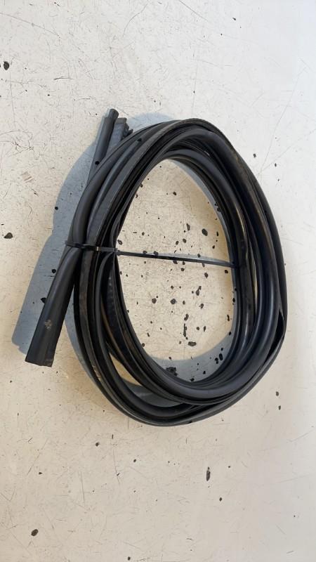 Joint de coffre RENAULT CLIO 2 PHASE 2 Essence - 1