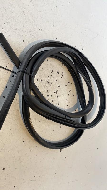 Joint de porte avant droite RENAULT CLIO 2 PHASE 2 Essence - 1