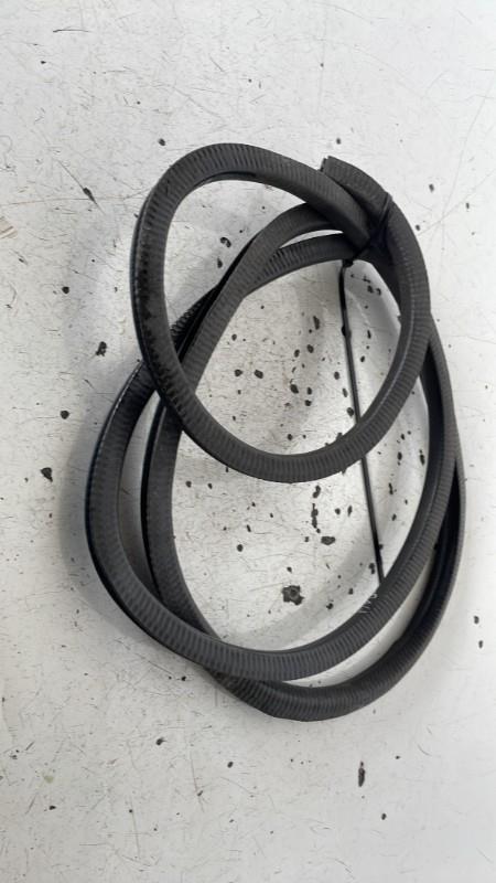 Joint de porte avant gauche MAZDA 323 4 PHASE 1 Essence - 1