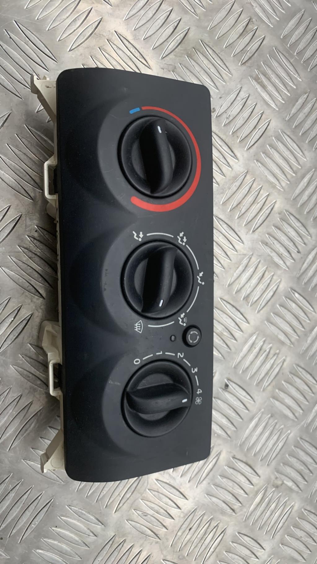Commande chauffage RENAULT CLIO 2 PHASE 2  - 1