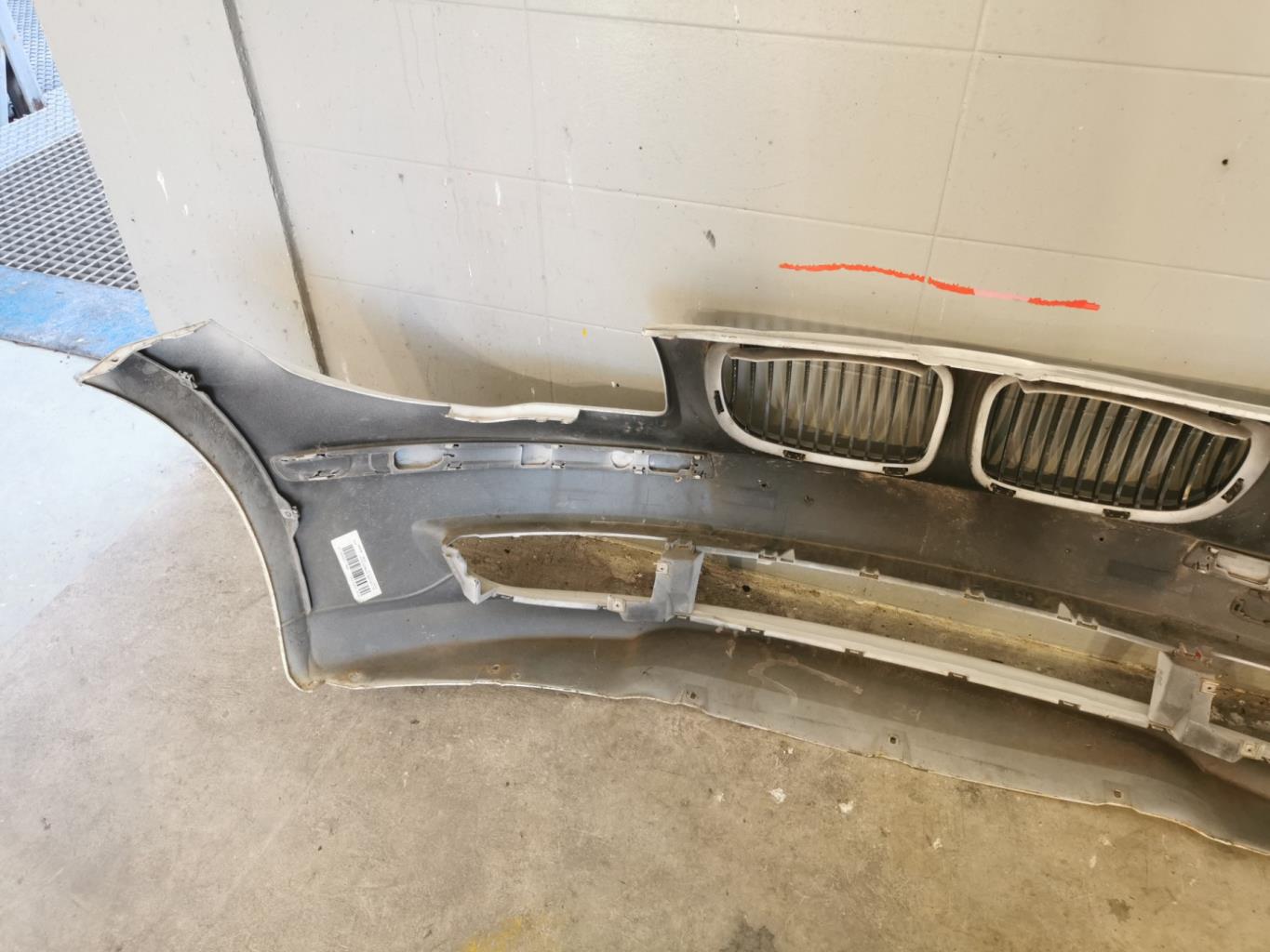 Pare choc avant BMW SERIE 1 E81 Diesel - 1