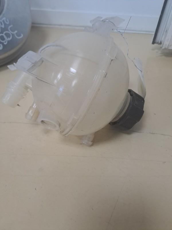 Vase d'expansion PEUGEOT 3008 2 PHASE 1 Diesel - 1