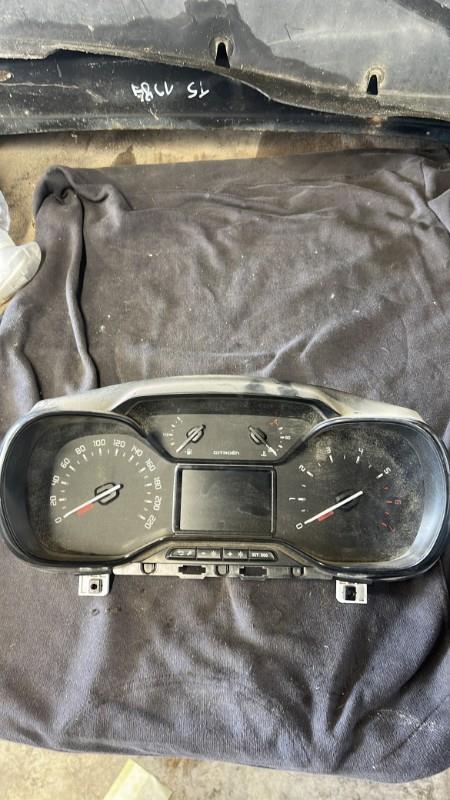 Compteur CITROEN C3 3 PHASE 1 Essence - 1