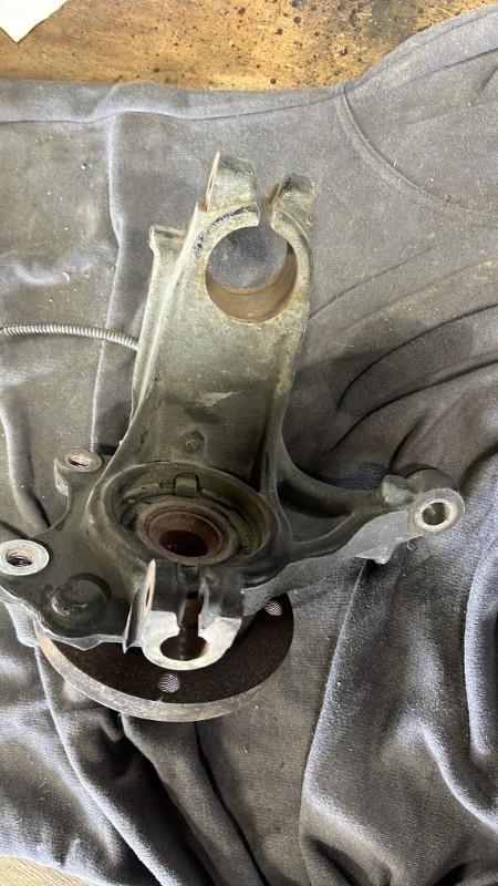 Moyeu avant droit CITROEN C3 3 PHASE 1 Essence - 1
