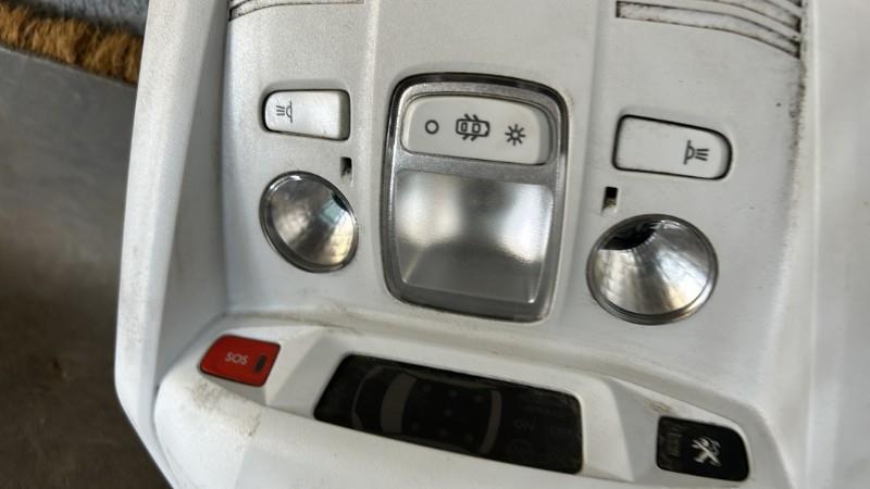 Eclairage de plafonnier PEUGEOT 5008 2 PHASE 2 Essence - 1