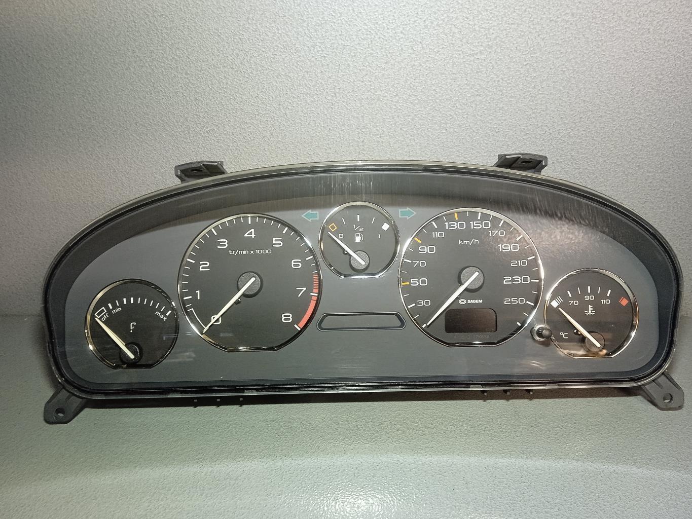 Compteur PEUGEOT 406 COUPE Essence - 1