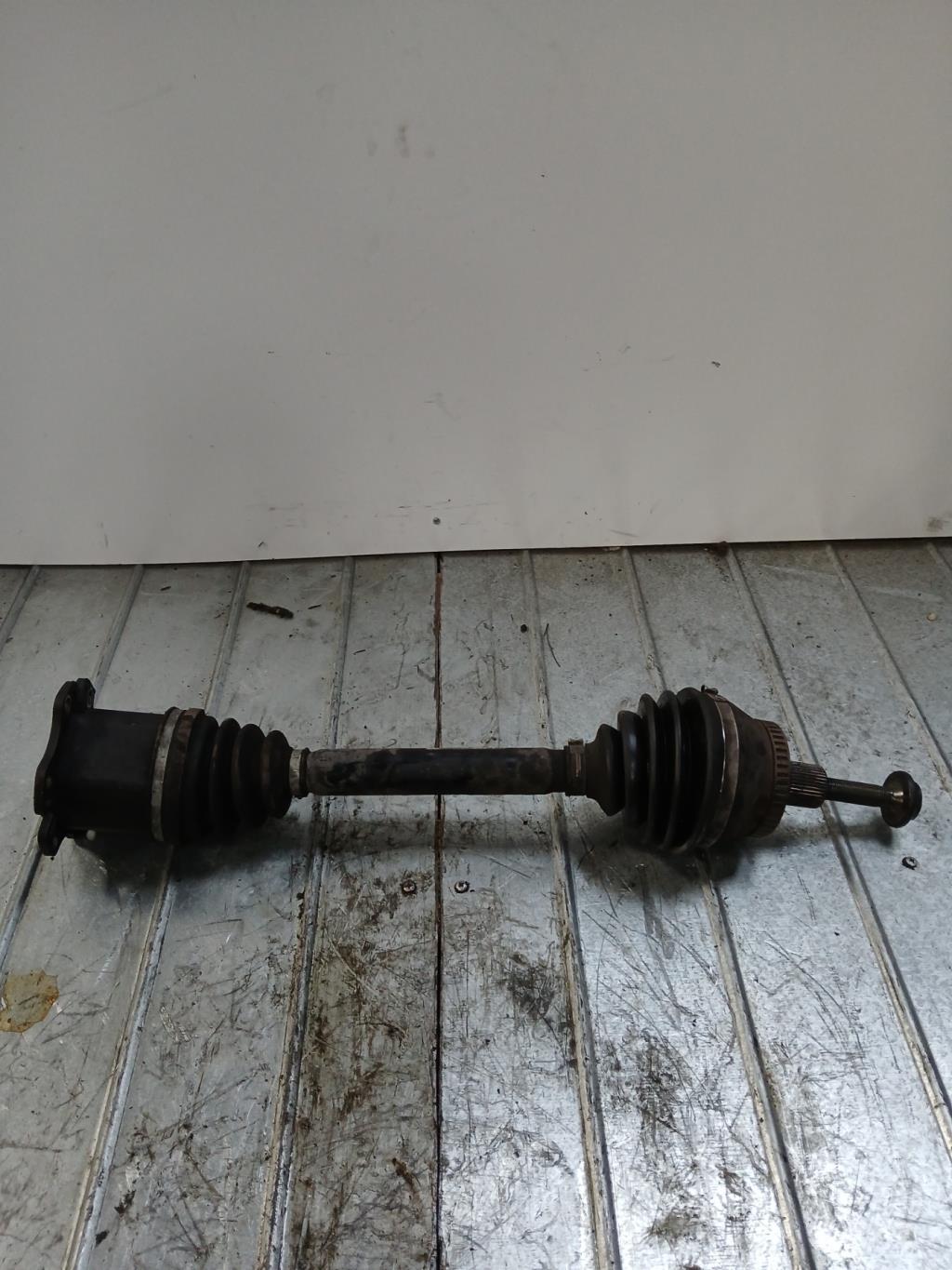 Cardan gauche (transmission) AUDI A4 2 AVANT PHASE 2 BREAK Diesel - 1