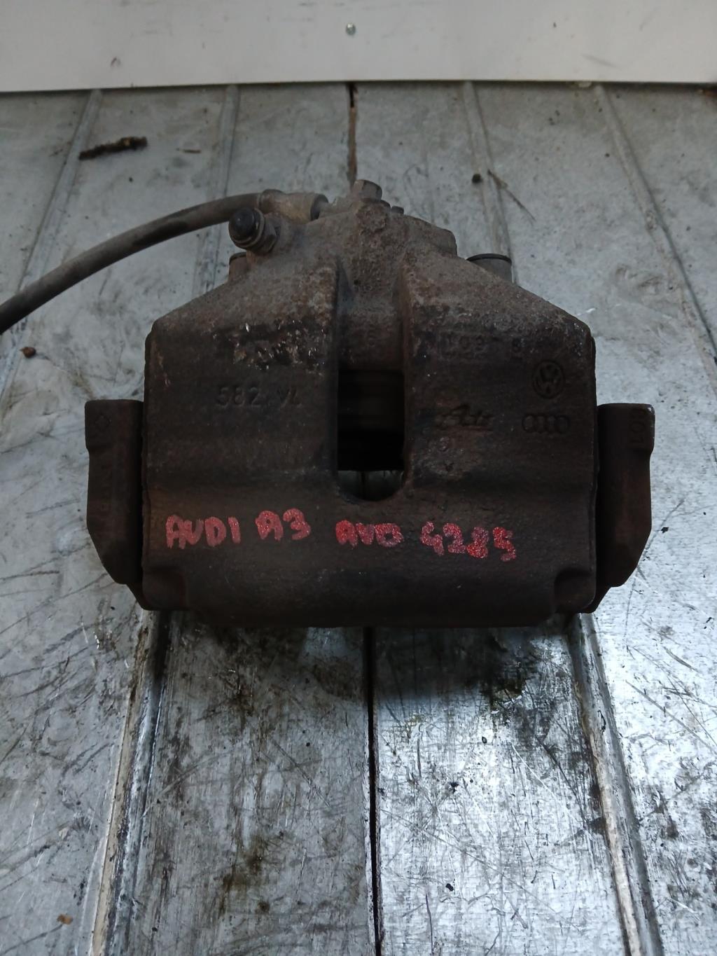 Etrier avant droit (freinage) AUDI A3 2 SPORTBACK PHASE 1 Diesel - 1