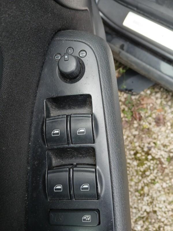 Interrupteur de leve vitre avant gauche AUDI A4 2 AVANT PHASE 2 BREAK Diesel - 1