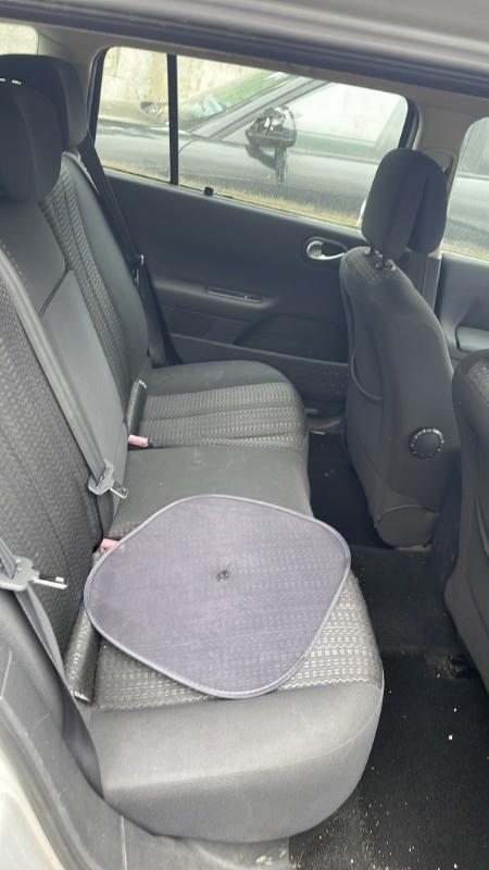Vitre avant gauche RENAULT MEGANE 2 PHASE 2 BREAK Diesel - 1