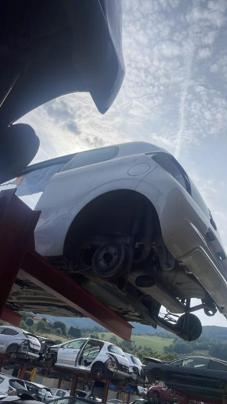 Custode arriere gauche PEUGEOT 108 Essence - 1