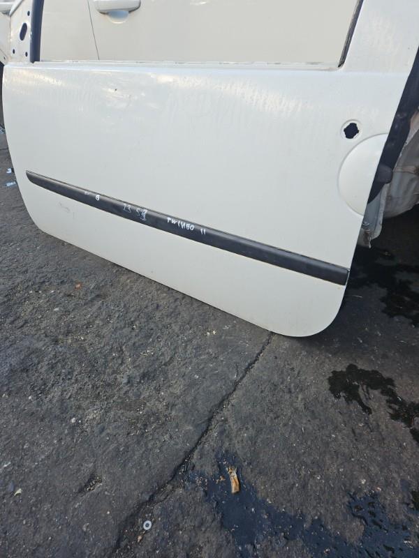 Porte avant gauche RENAULT TWINGO 2 PHASE 2 Diesel - 1