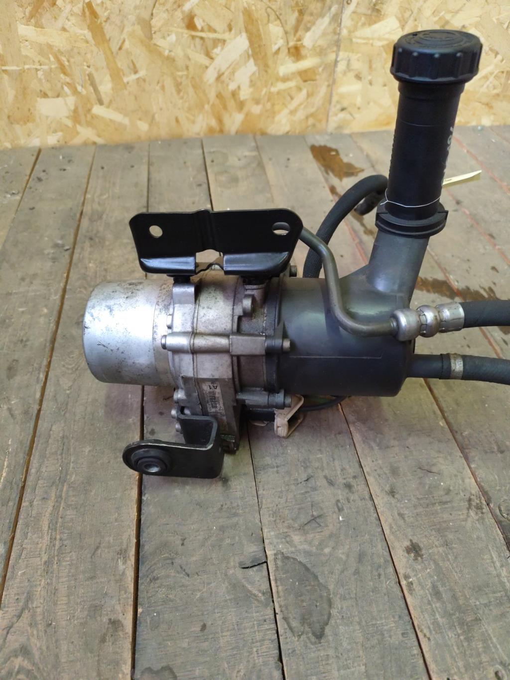 Pompe de direction PEUGEOT PARTNER 2 PHASE 1 Diesel - 1
