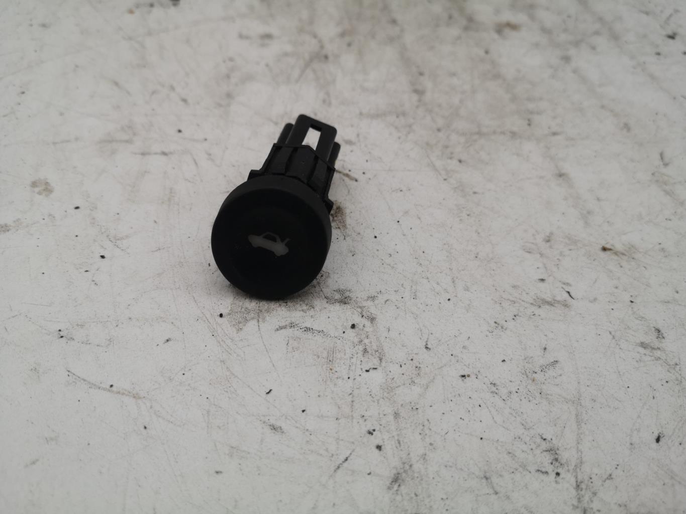Bouton de coffre FORD FIESTA 5 PHASE 1 Essence - 1