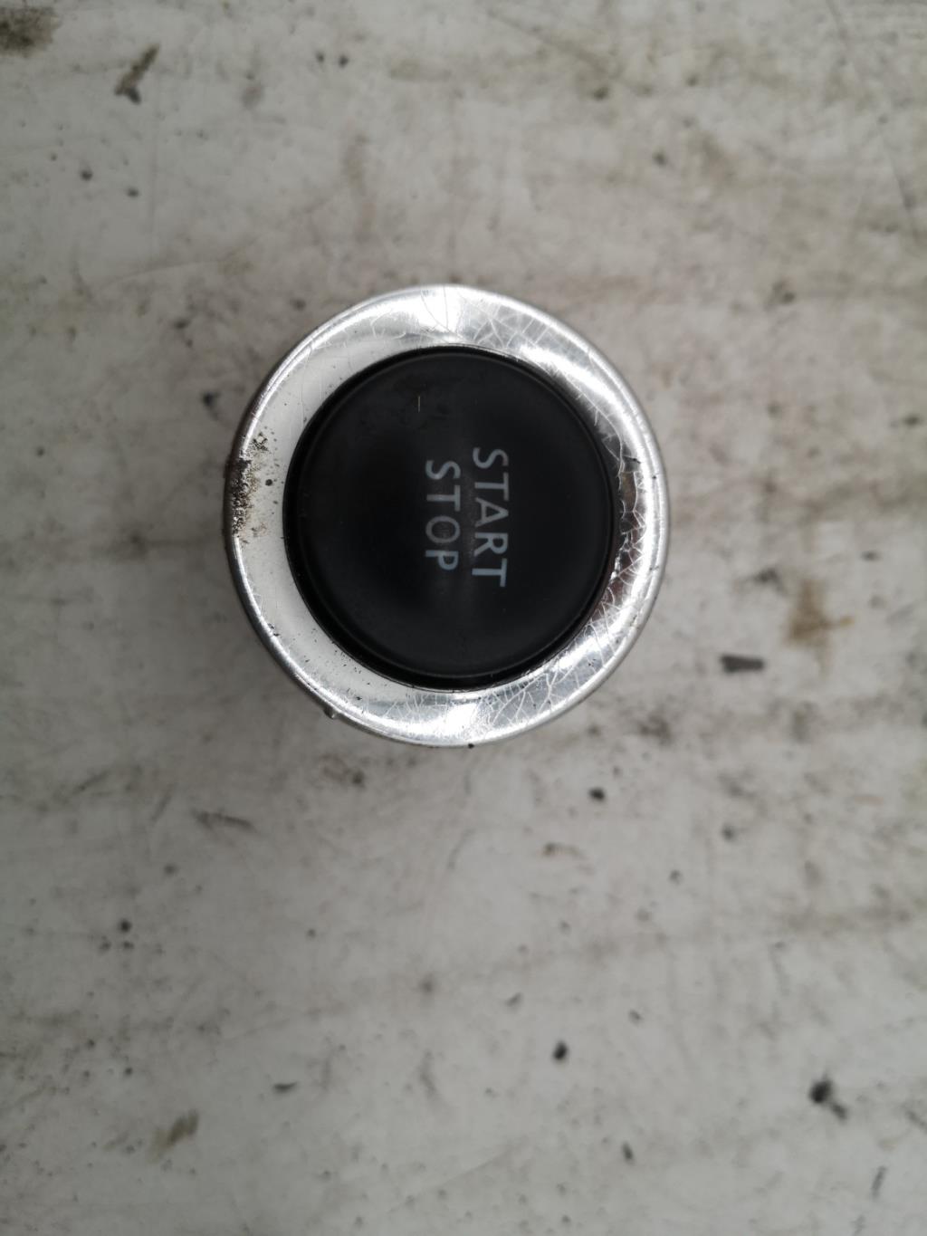 Bouton de demarrage RENAULT SCENIC 3 PHASE 3 Essence - 1