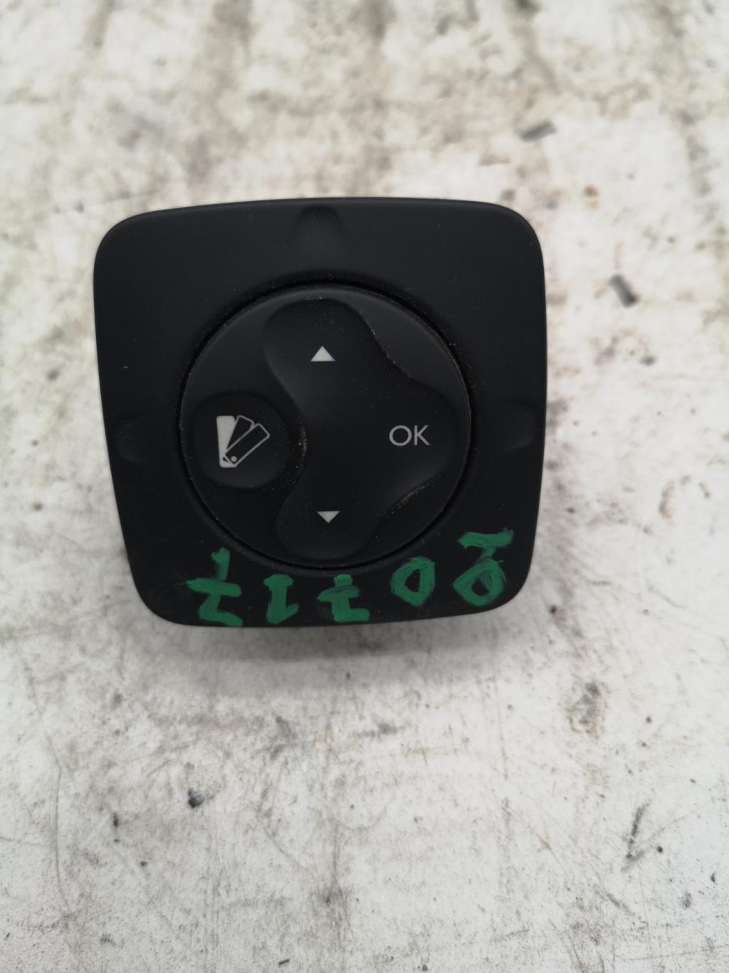 Commande retroviseurs RENAULT SCENIC 3 PHASE 1 Diesel - 1
