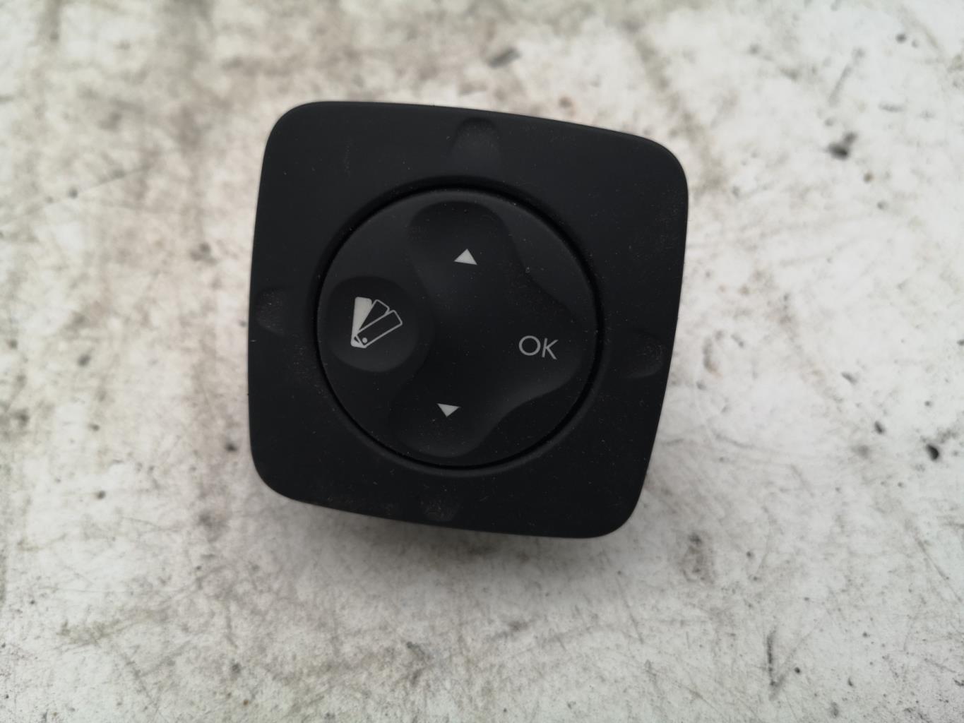 Commande retroviseurs RENAULT SCENIC 3 PHASE 3 Essence - 1
