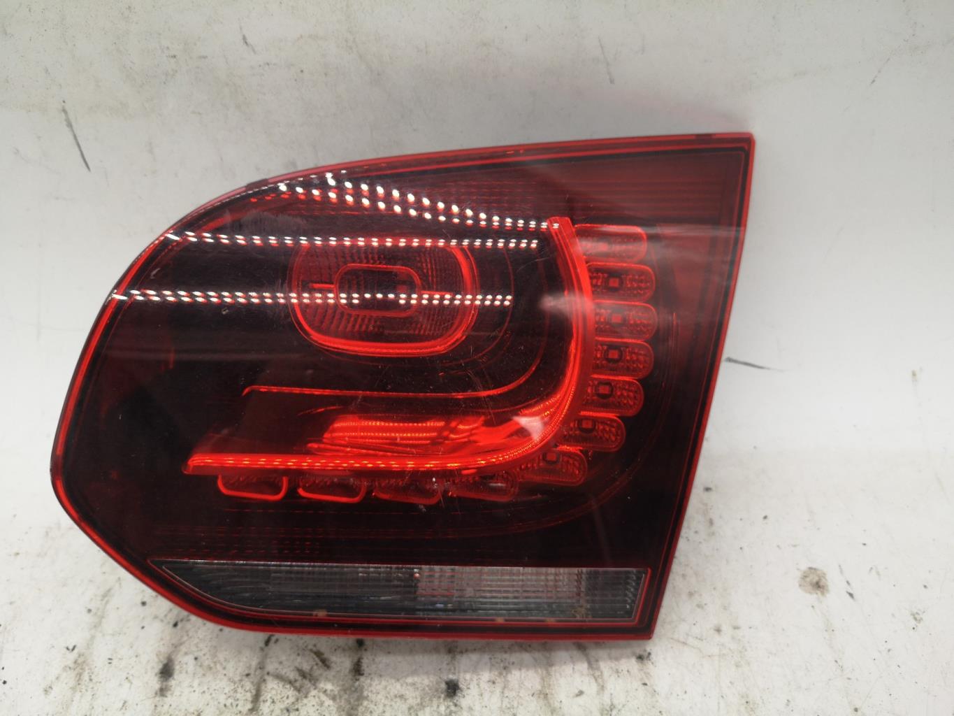 Feu arriere secondaire droit (feux) VOLKSWAGEN GOLF 6 Essence - 1