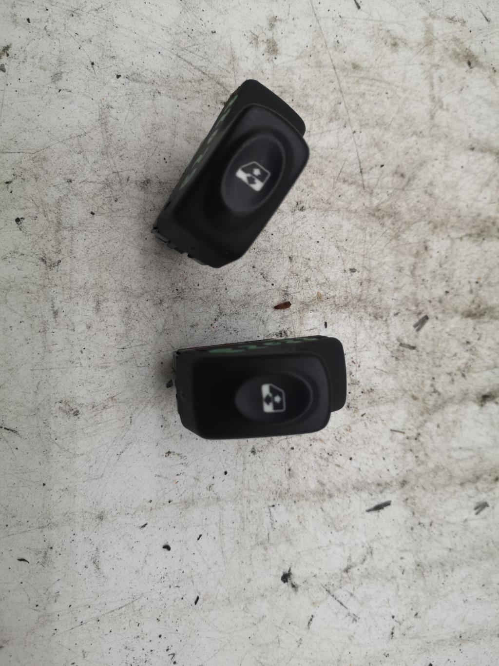 Interrupteur de leve vitre RENAULT CLIO 2 PHASE 1 Diesel - 1