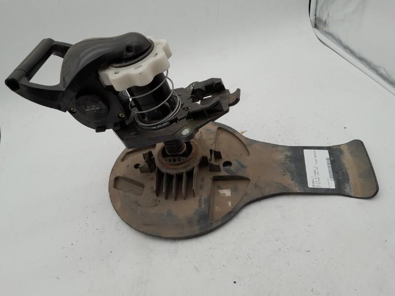 Treuil de roue de secours RENAULT CLIO 3 PHASE 1 Essence - 1