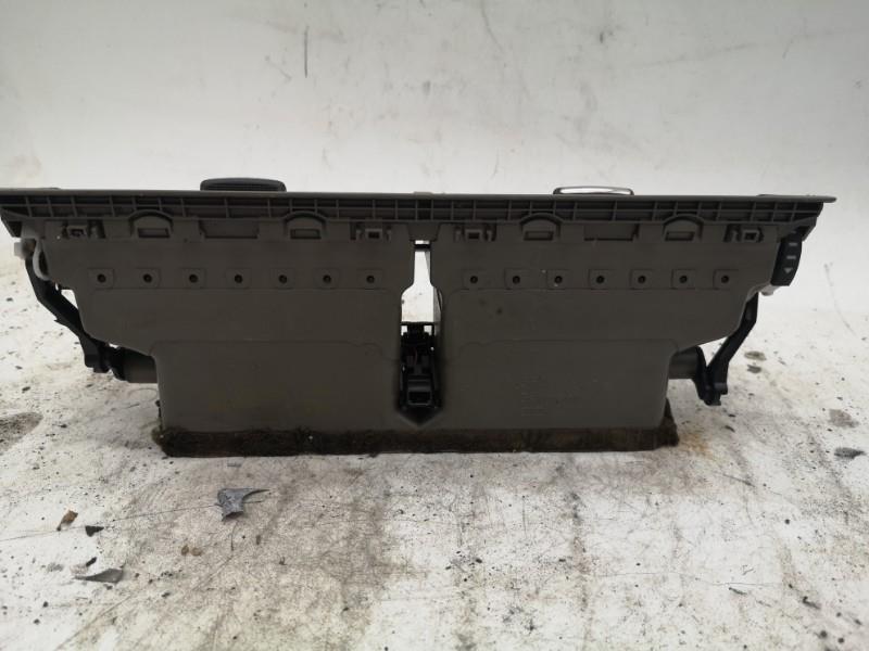 Aerateur tableau de bord AUDI A4 2 AVANT PHASE 2 BREAK Diesel - 1